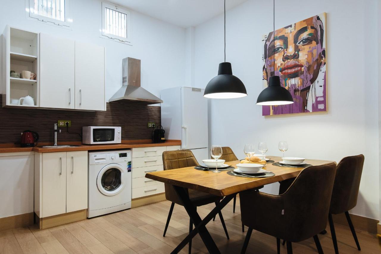 Hostly Rbh0 Modern Apartment إشبيلية المظهر الخارجي الصورة